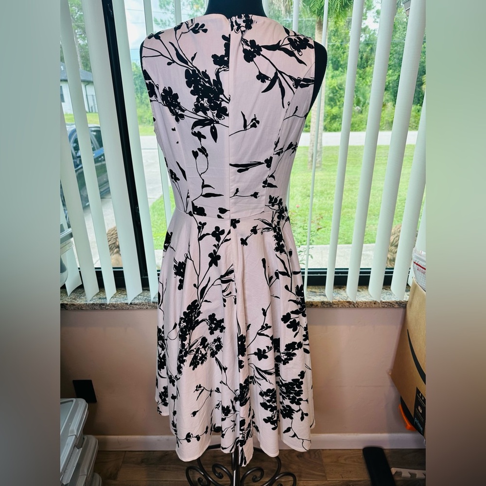 Anni Coco Floral Black and White A-Line Dress Size Medium - Picture 7 of 8